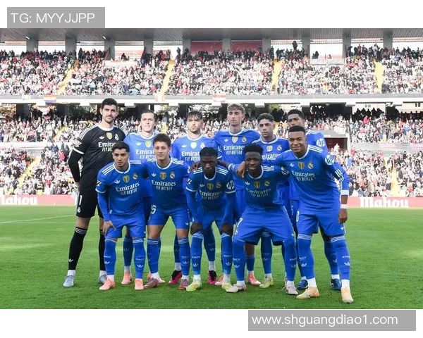 西甲大战：皇马大胜切尔西红牌事件引发全场热议战术解析